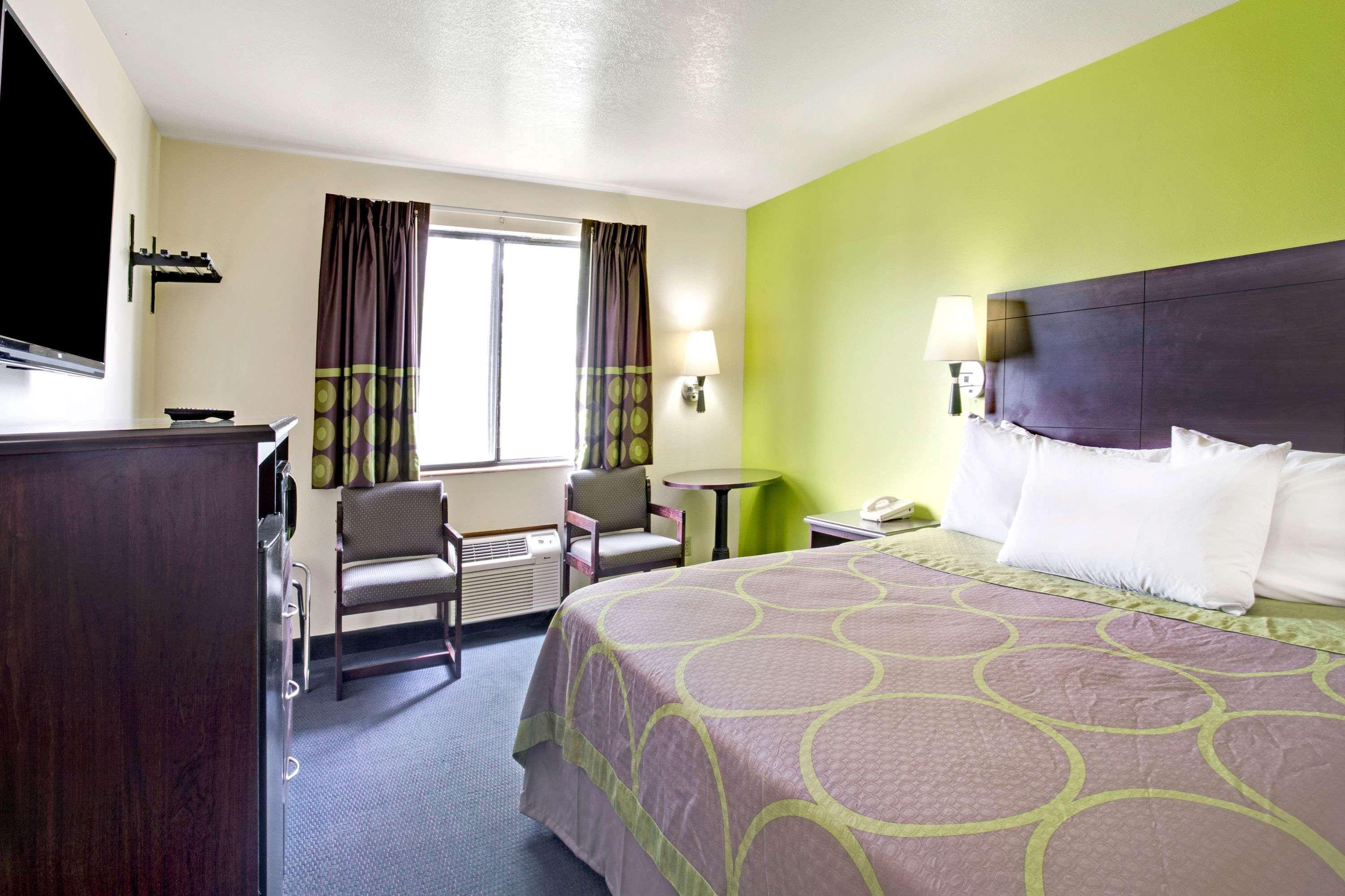 Super 8 By Wyndham Ogden, Utah Hotel Екстериор снимка